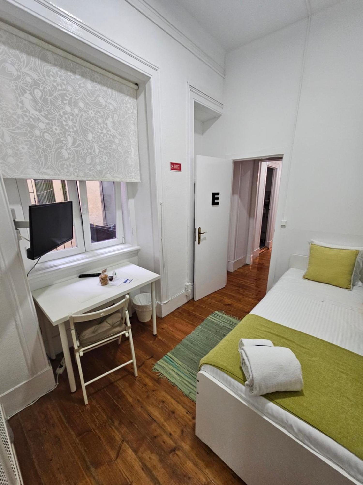 Almirante Guesthouse Lisboa Стая снимка