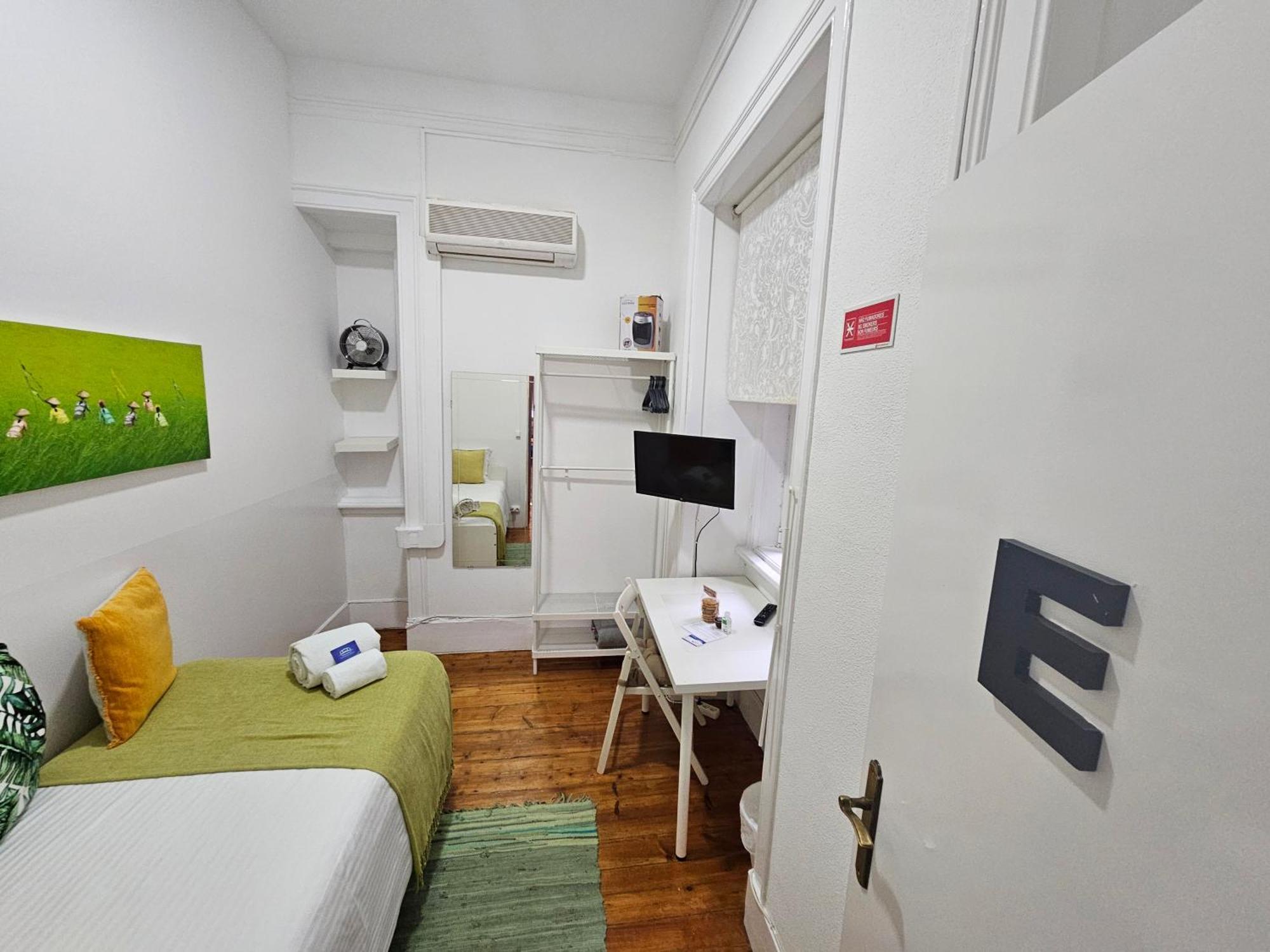 Almirante Guesthouse Lisboa Стая снимка